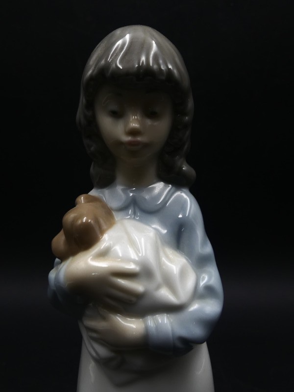 2 Lladro Nao beeldjes meisje met hondje