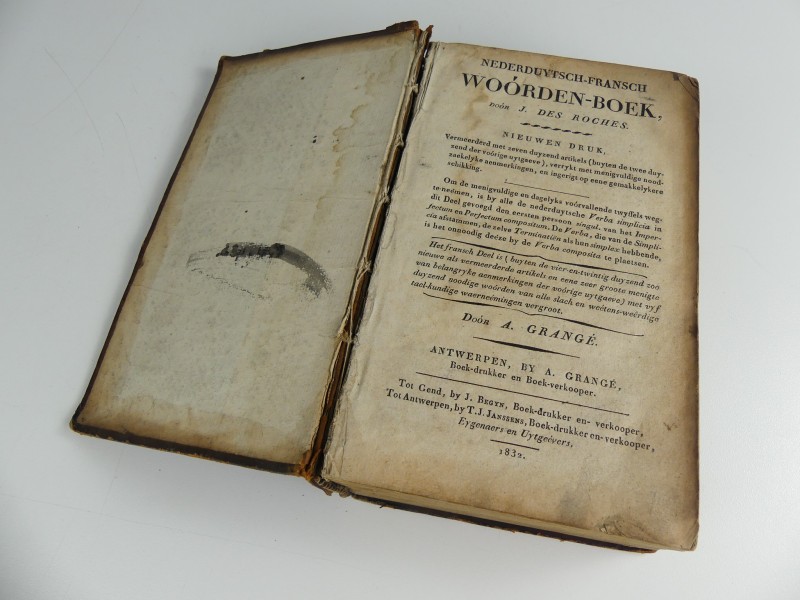 Antiquariaat - Woordenboek door J. Des Roches uit 1832