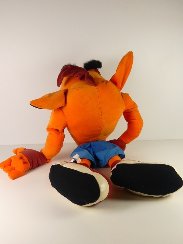 Crash Bandicoot plush + Playstation 1 Spel