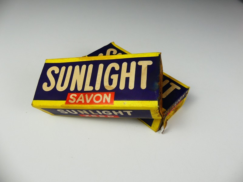 Lot vintage Sunlight en Nostra zeep