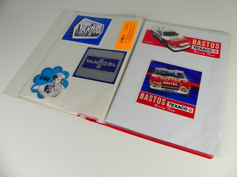 Mappen met vintage stikkertjes