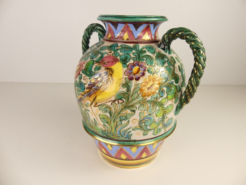 Vintage italiaanse majolica-vaas