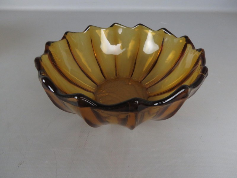 4 delig amberglas servies