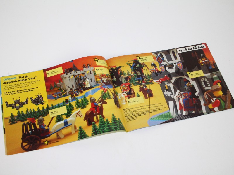 7 Lego Catalogussen uit de jaren '80