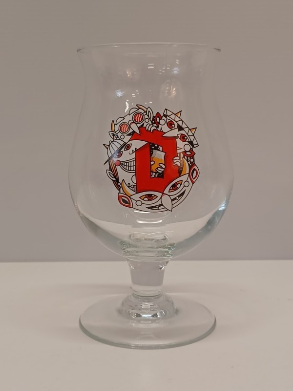 Vijf verschillende Duvel glazen.