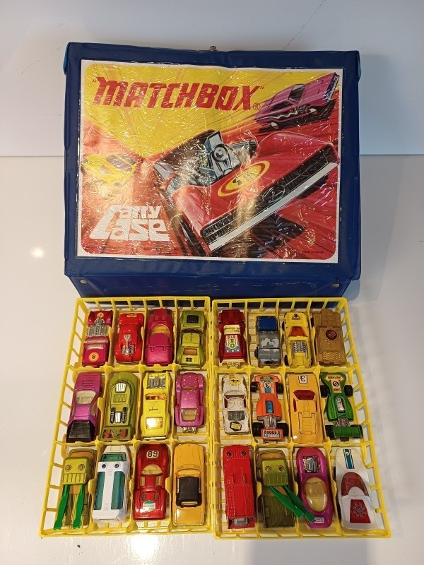 Set matchbox auto's & racebaan