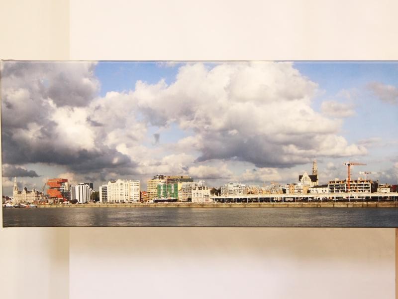 De knappe Antwerpse skyline - Gedrukte foto op canvas (3 m lang)