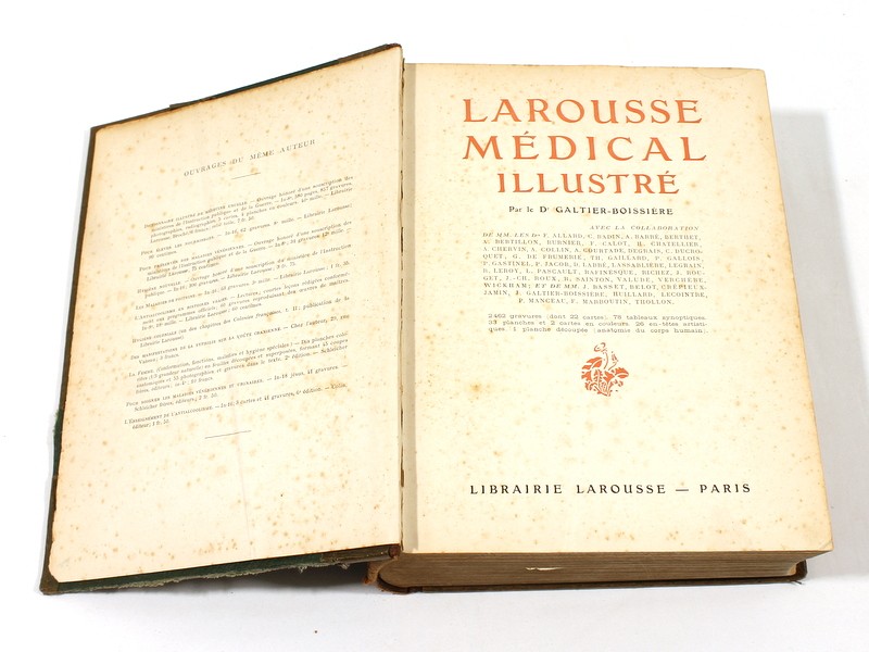 Antiek boek 'Larousse médical illustré'