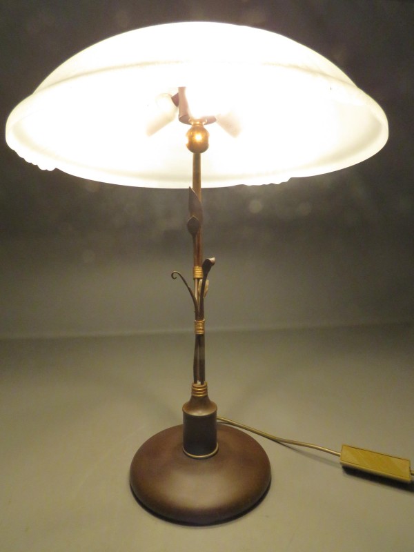 Bridge lamp