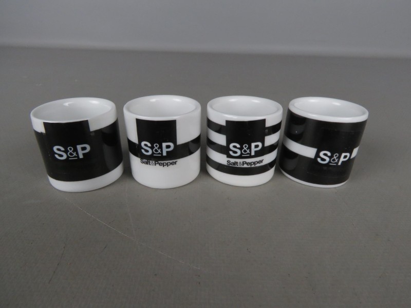 4 serviet ringen salt & pepper