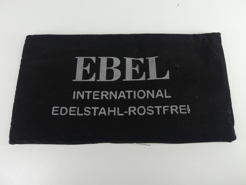 Ebel international messenset in map