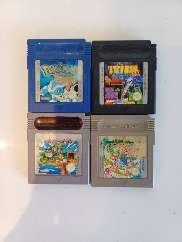 Game Boy Color met 4 games