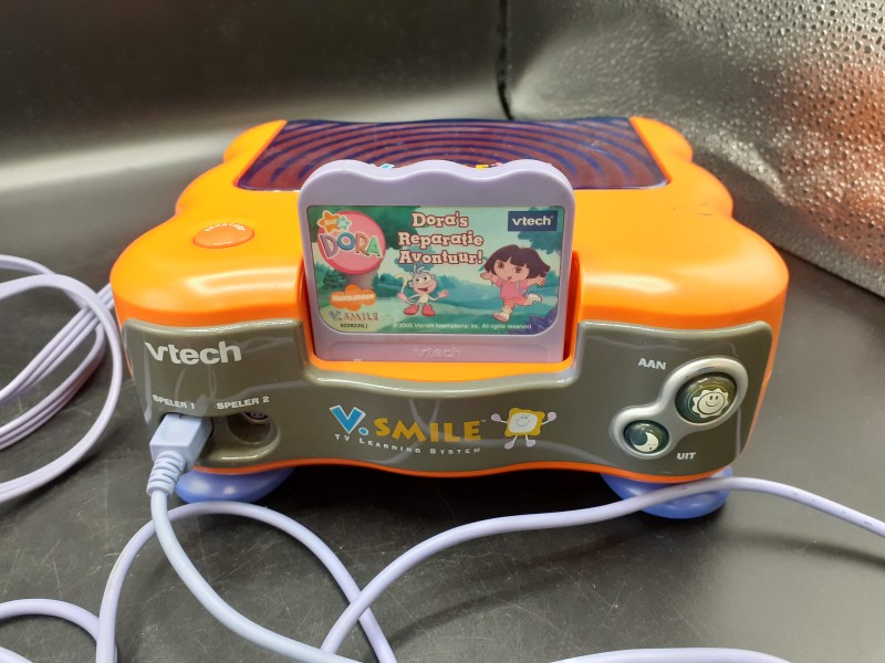 Vtech V.smile console + 1 controller + 1 game