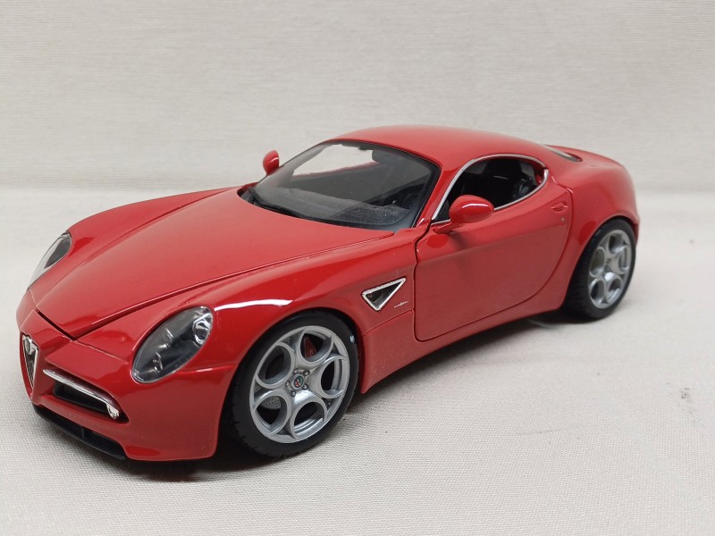 Auto Model Alfa Romeo 8c Competizione