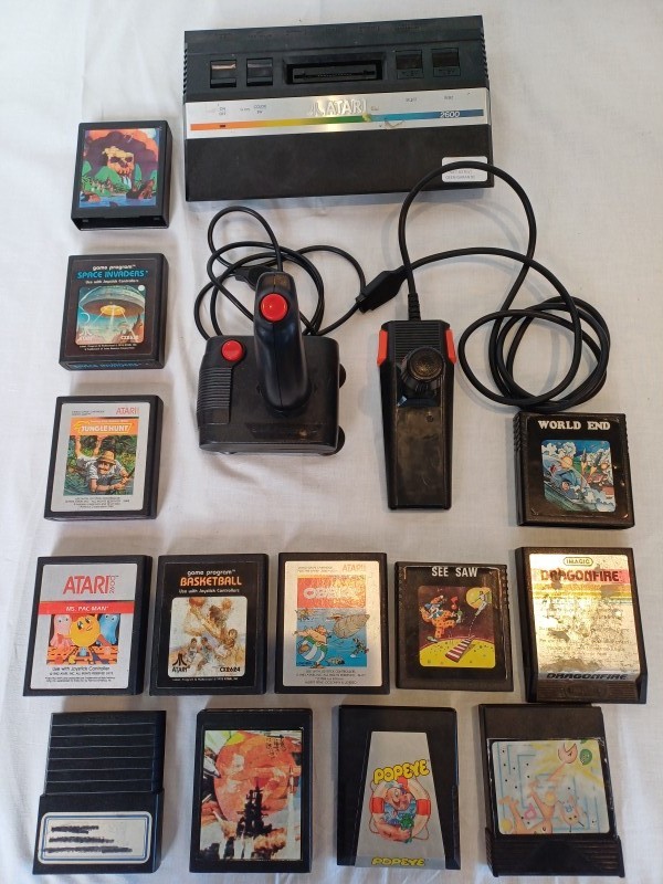 Gameconsole Atari 2600 Jr + games