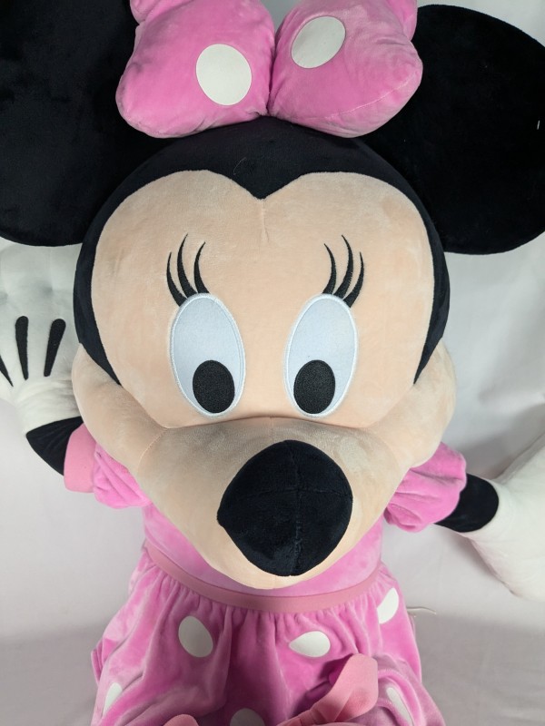 Minnie Mouse Knuffel Disney - 120 cm groot.