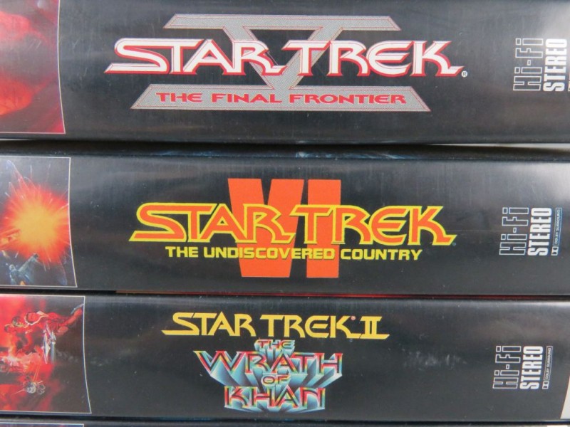 6 Star trek VHS tapes