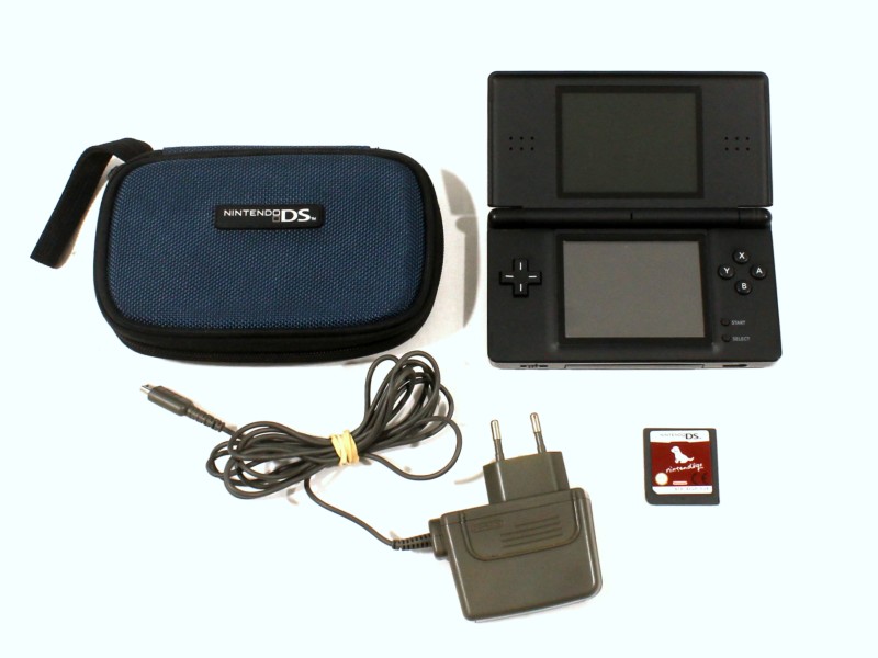 Nintendo DS Lite + Game