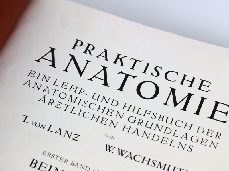 Duits leerboek Praktische Anatomie - 1938