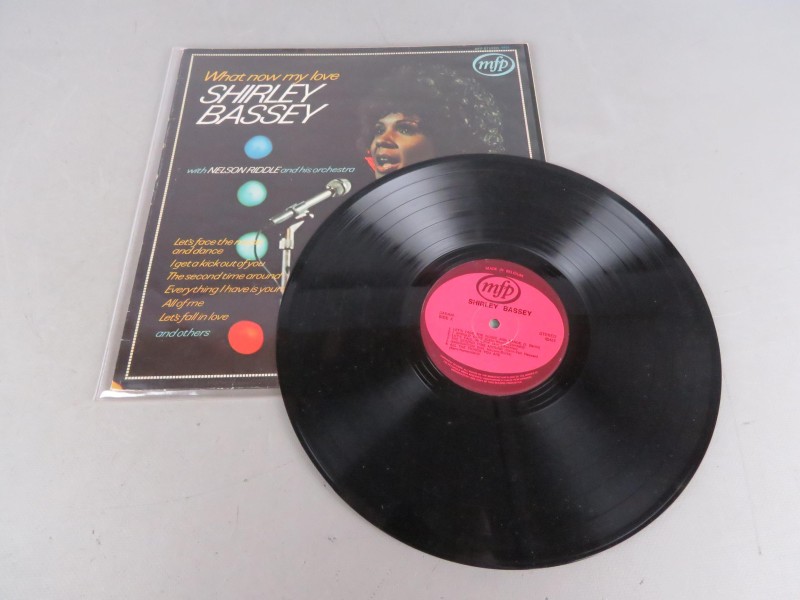 LP Shirley Bassey - What now my love