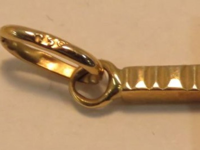 Gouden kruisje 18K