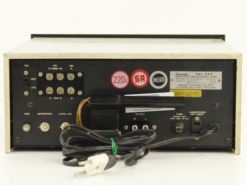 Tuner Sansui TU-777