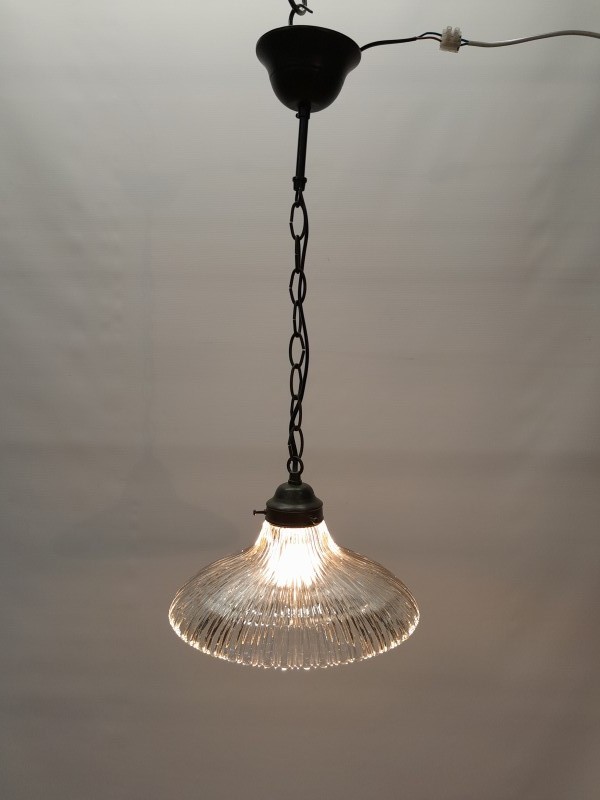 Oude glazen holophane hanglamp