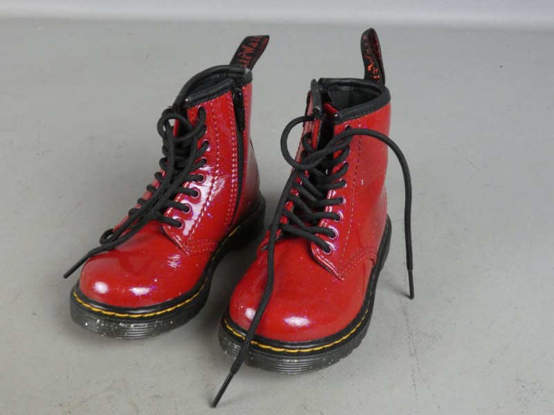 Dr. Martens kids laarzen maat 22