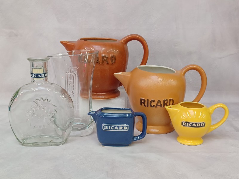 Lot van 6 verschillende Ricard kannen