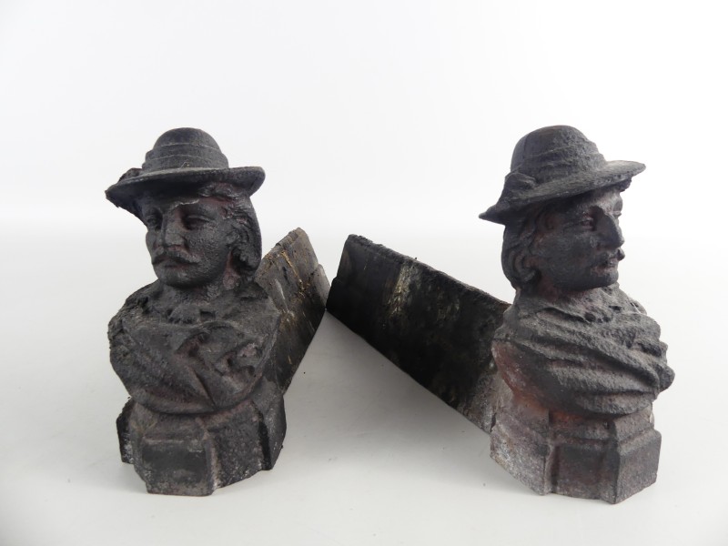 Vintage gietijzeren vuur andirons