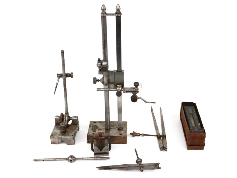 2 vintage Surface Gauges Set meters