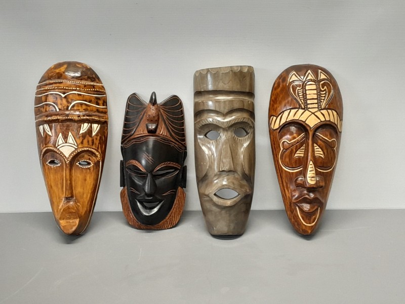 4 traditionele Afrikaanse maskers
