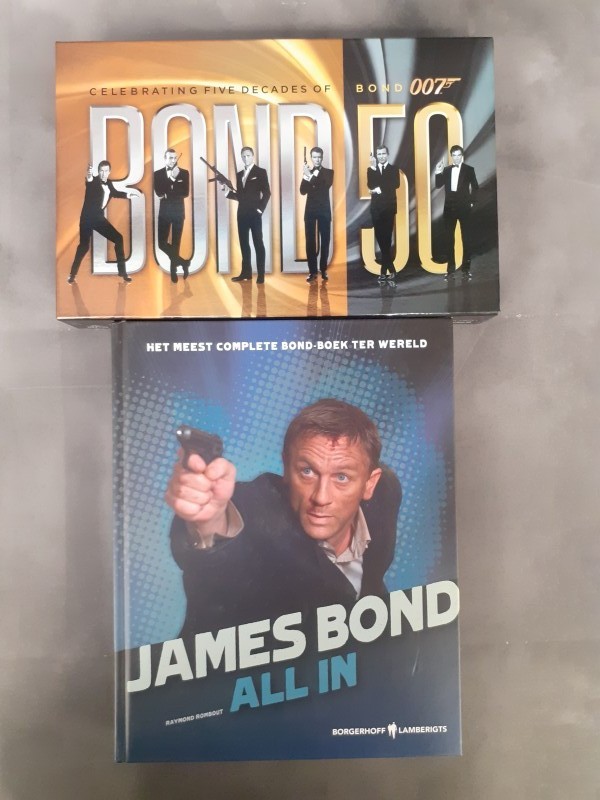 DVD + Boek: James Bond Verzamel Pakket