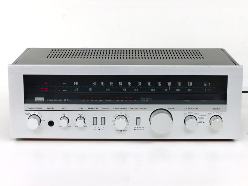 Vintage 'Sansui R-50' Stereo Receiver + radio