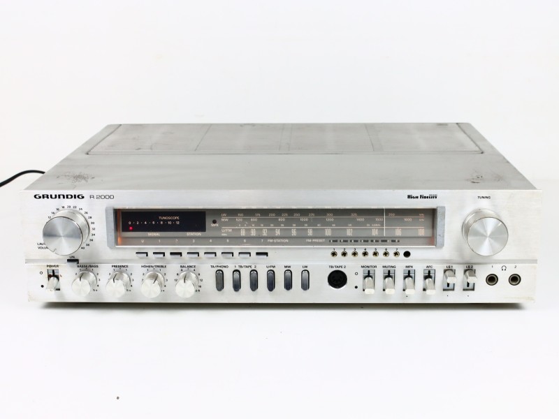 Klassieke HiFi 'Grundig R2000' versterker/tuner