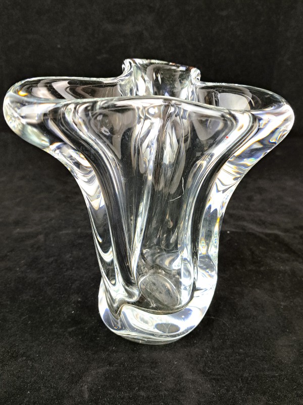 Organisch gevormde kristallen vaas.