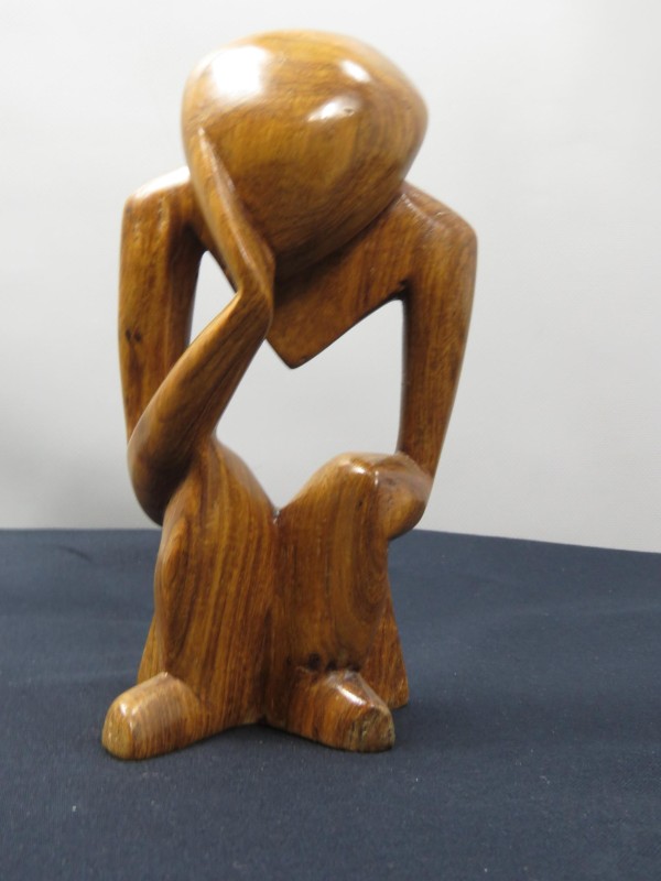 Vintage houten beeld De Denker