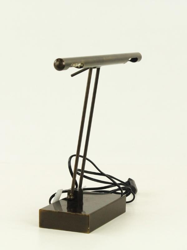 Bronskleurige bureaulamp met slank ontwerp