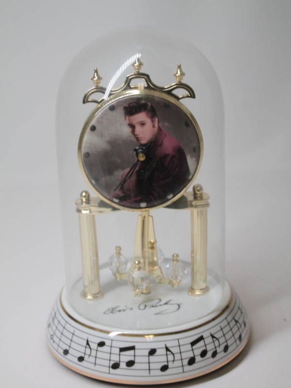 Klok onder stolp (Elvis Presley)  (Art. 3370)