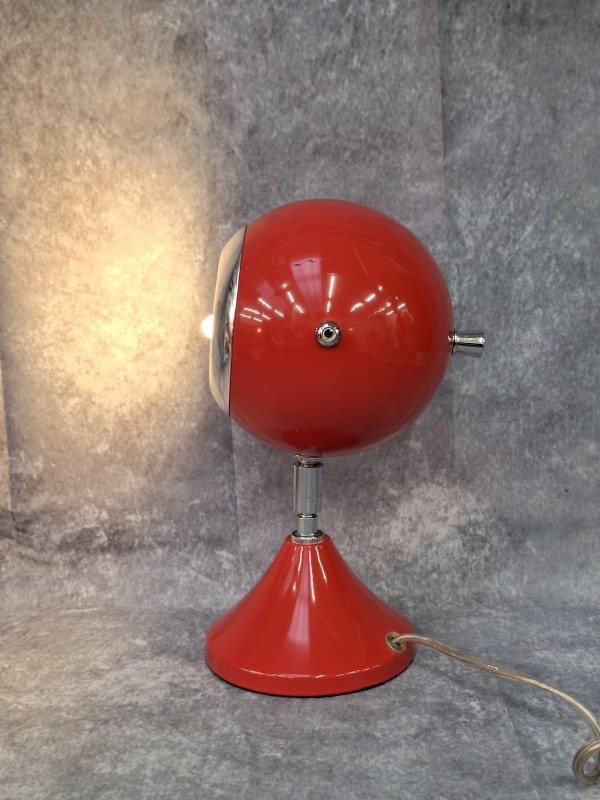Retro bureaulamp in rood metaal