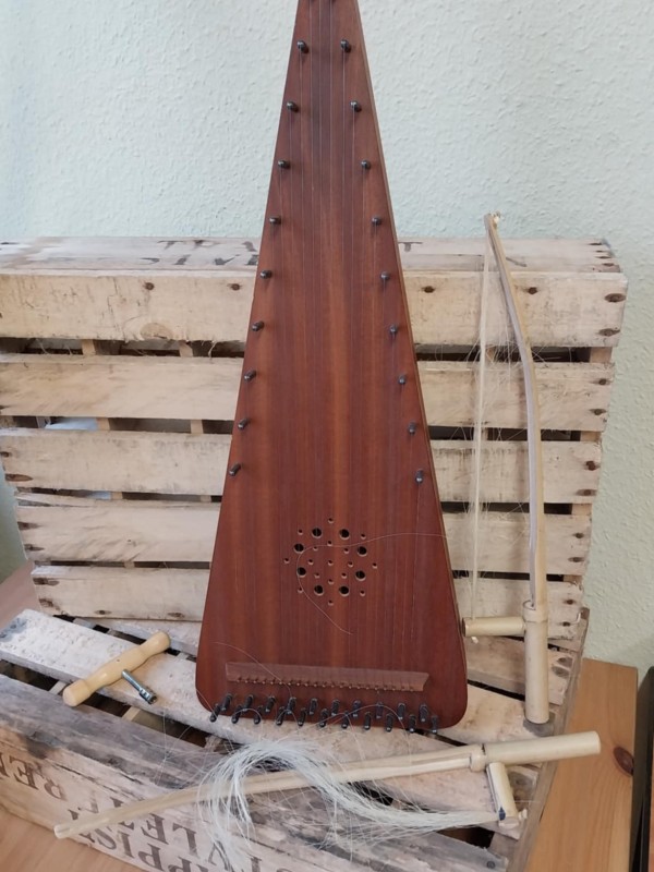 Strijk Psaltery