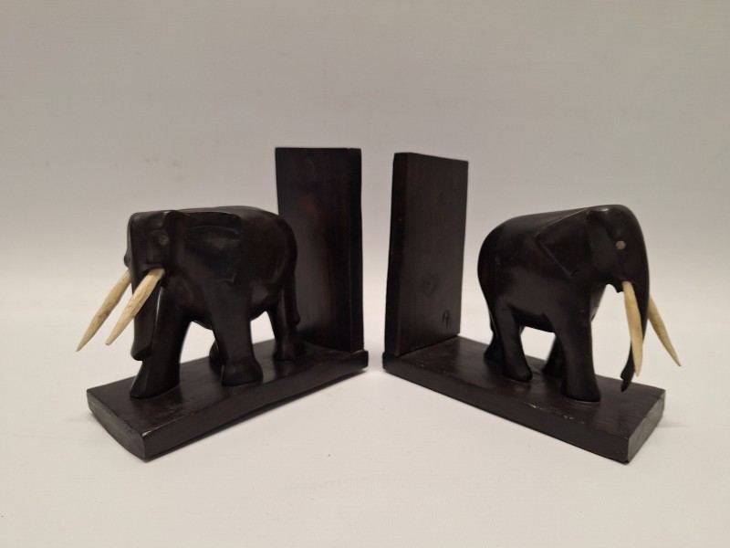 Set van 2 vintage afrikaanse houten olifant boekensteunen met slagtanden