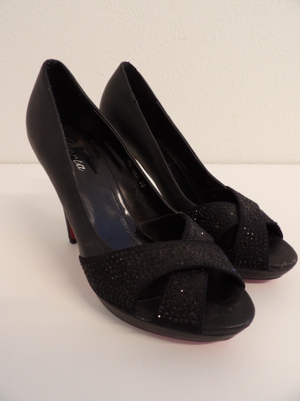 Zwarte Berta pumps (maat 38)
