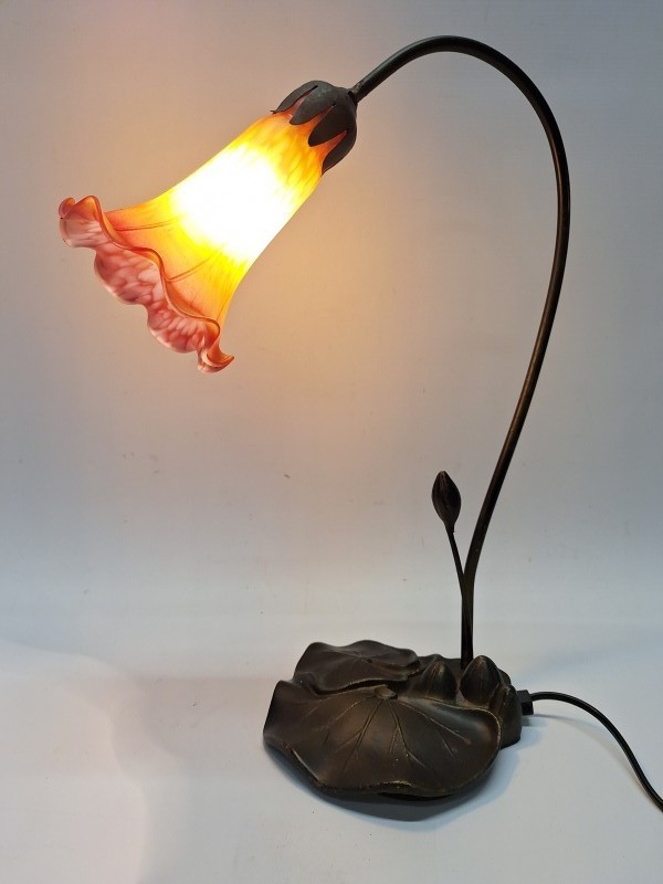 Tiffany-stijl Pond Lily tafellamp - Art Nouveau lelie met glazen kap
