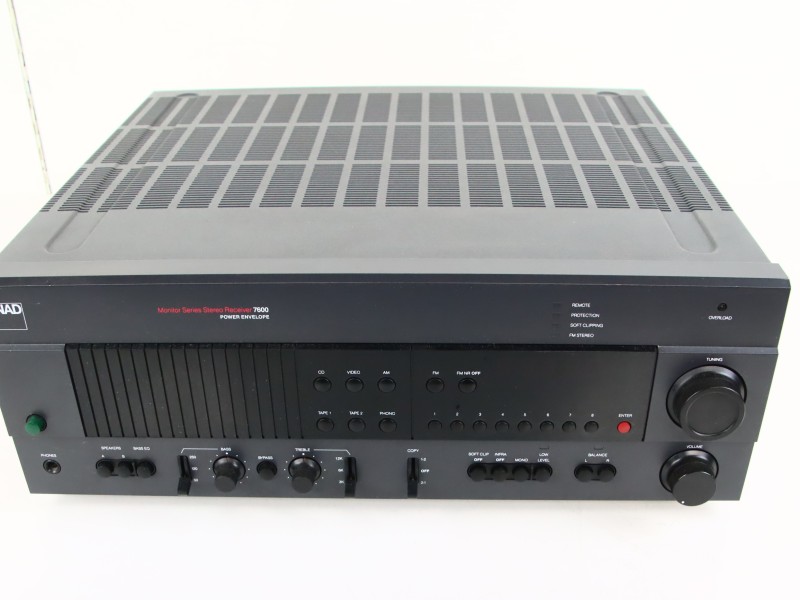 Versterker : NAD 7600