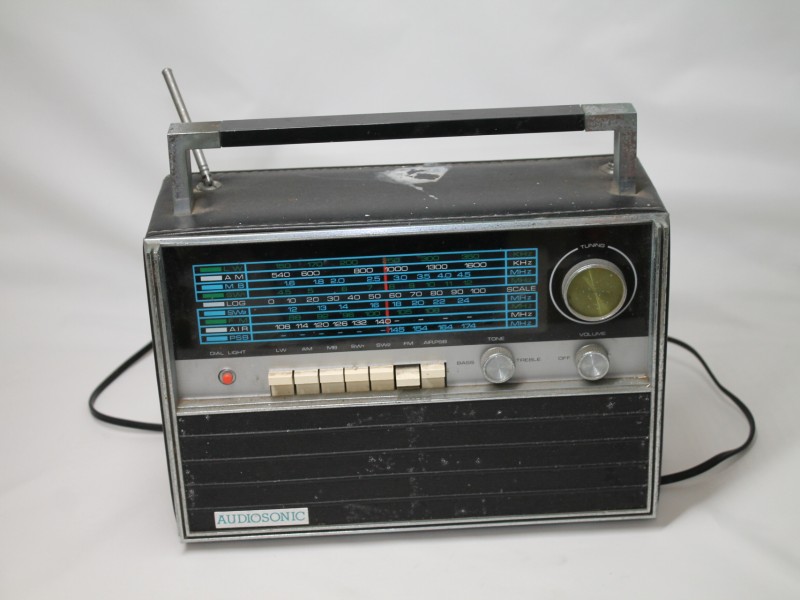 Audiosonic Solid State Multi Band radio (Art. 3909)