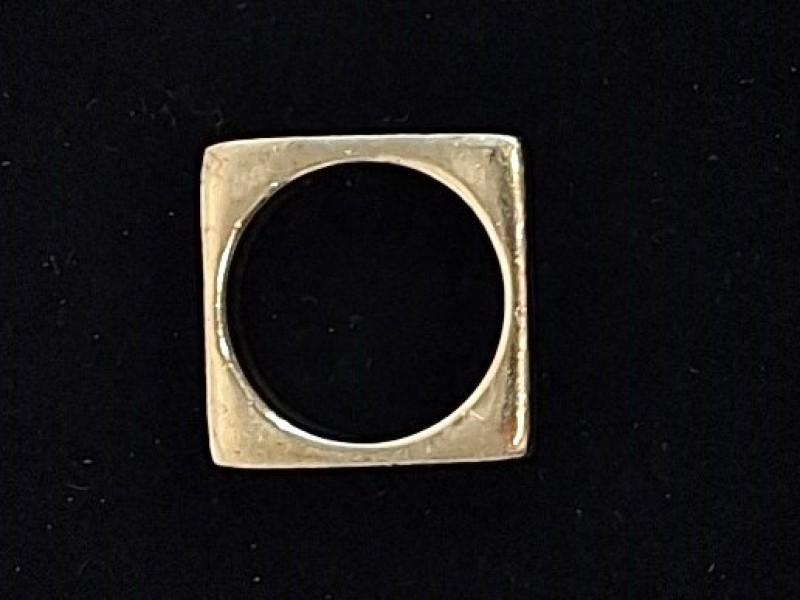 Sterling zilver ring in kubus vorm