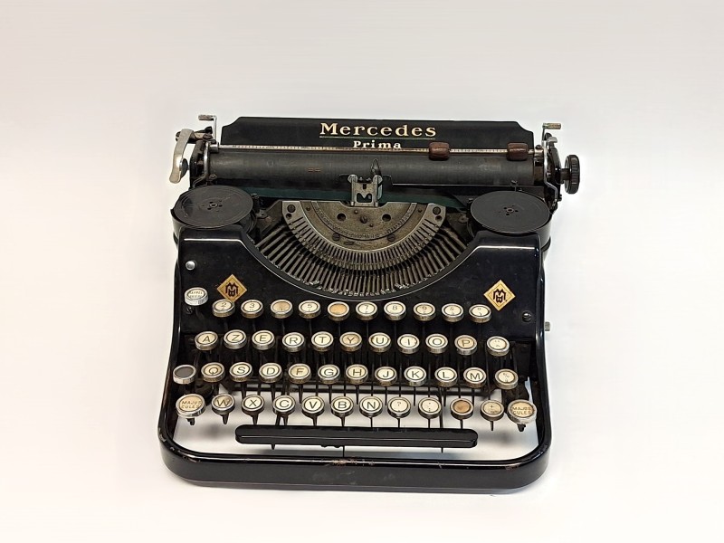 Vintage Mercedes Prima typemachine