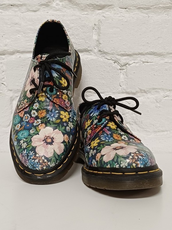 Dr. Martens 'Wanderlust Floral schoenen' 1461