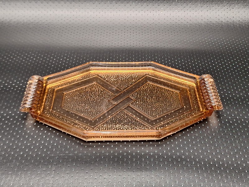 Art Deco dienblad in roze persglas / Rosaline glas - geometrisch vintage design jaren 30